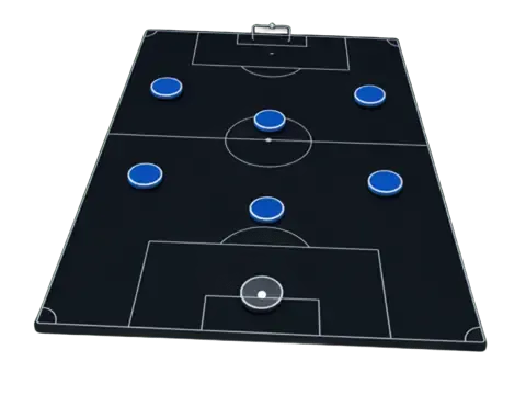 Formazione schierata sul campo per la giornata